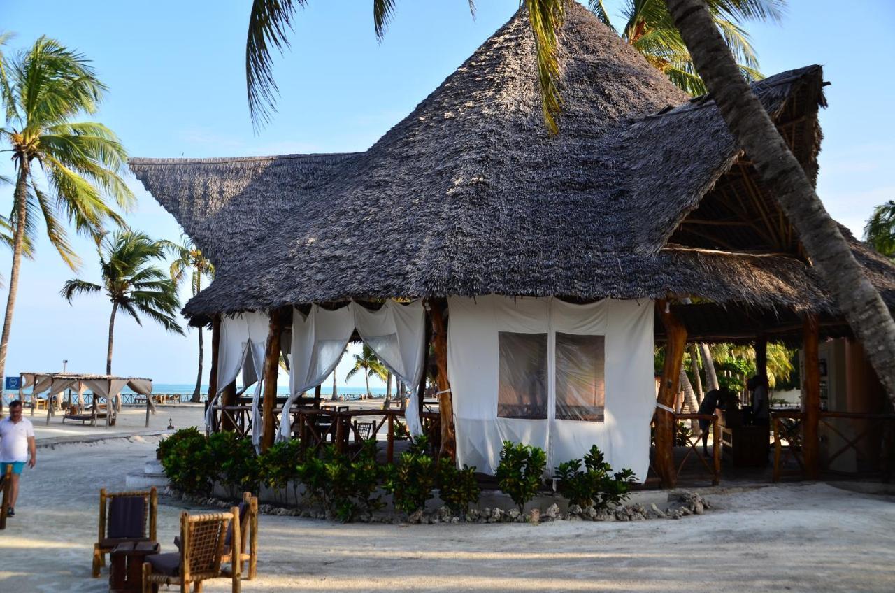Vrclub Palms Beach Hotel 4*